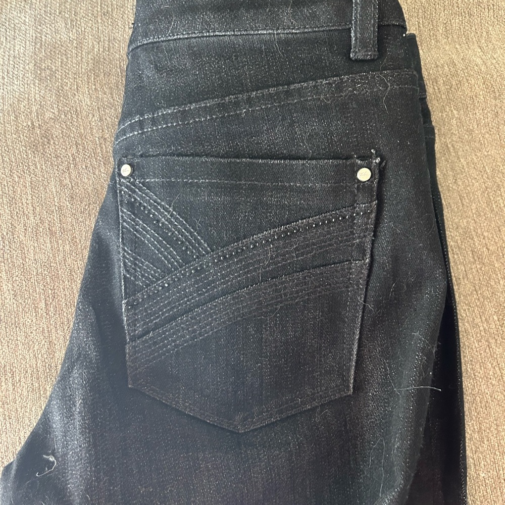 White House black market capris. Great condition. Barely worn